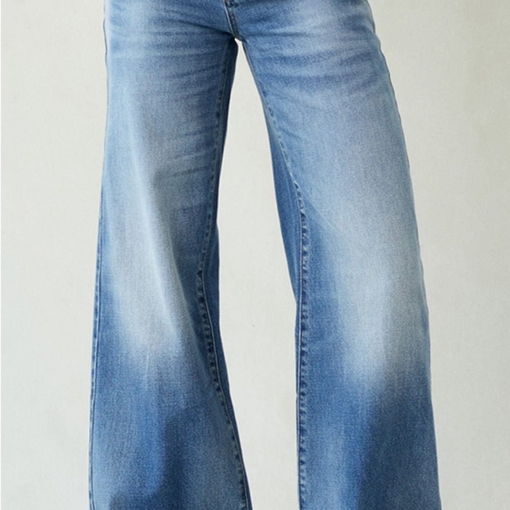 SOLD! PacSun Casey Low Rise Baggy Medium Indigo SZ 26 Short